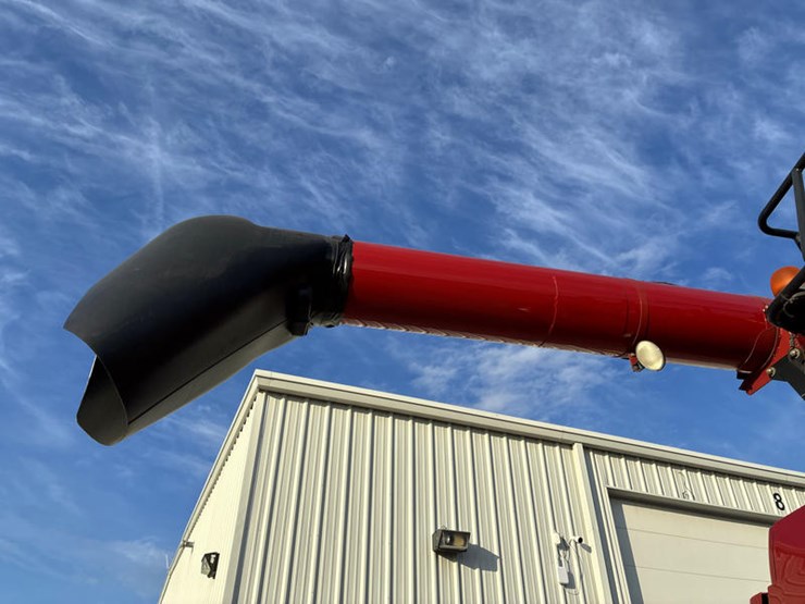 2010-case-ih-8120-image-19