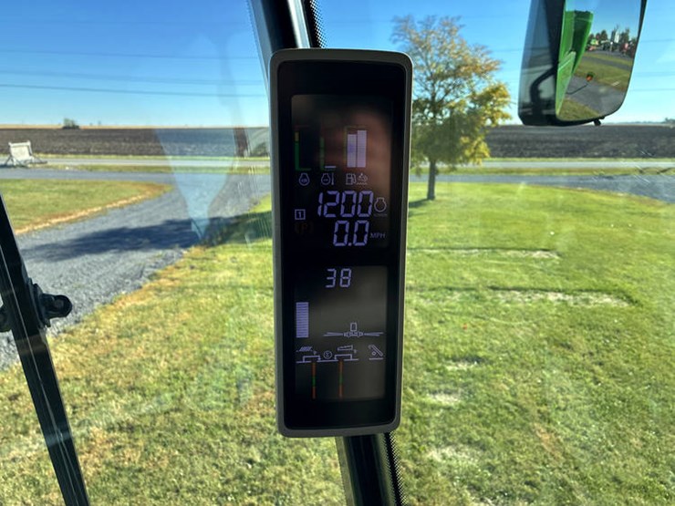 2017-john-deere-s680-image-105