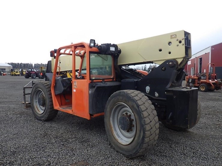 2014-jlg-g9-43a-image-7