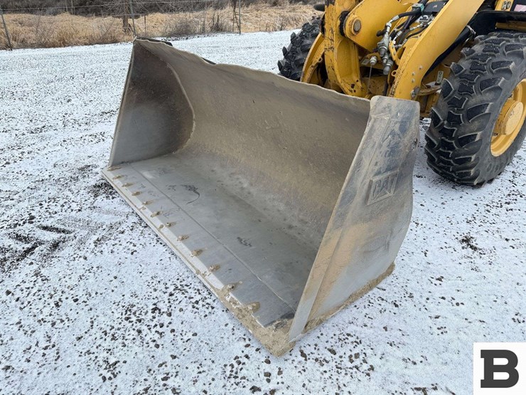 2013-caterpillar-906-image-10