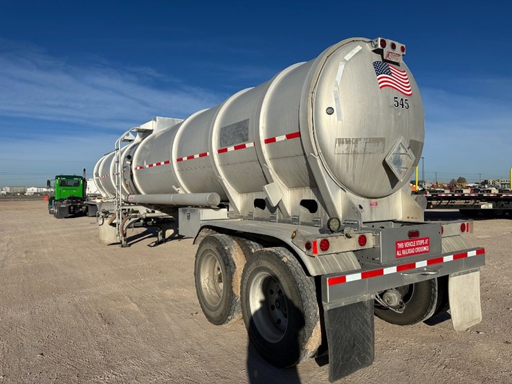 2016-heil-trailer-image-9