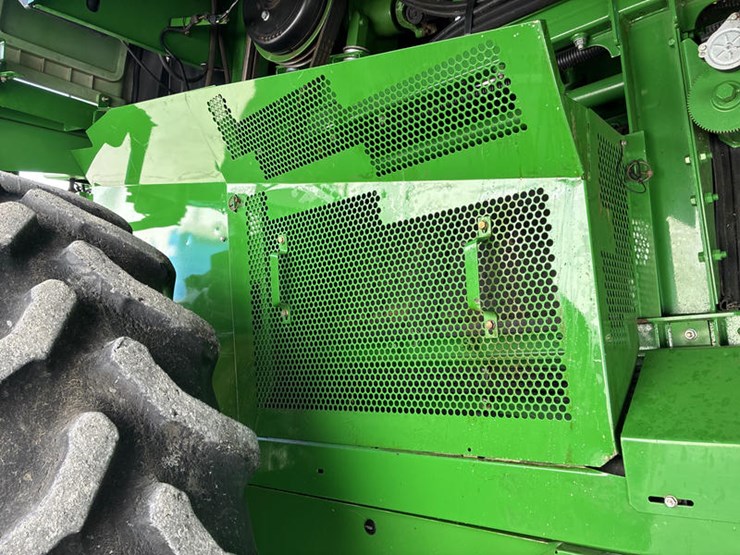 2013-john-deere-s670-image-53