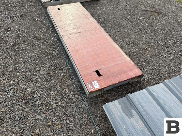 6'-metal-pallet-image-2
