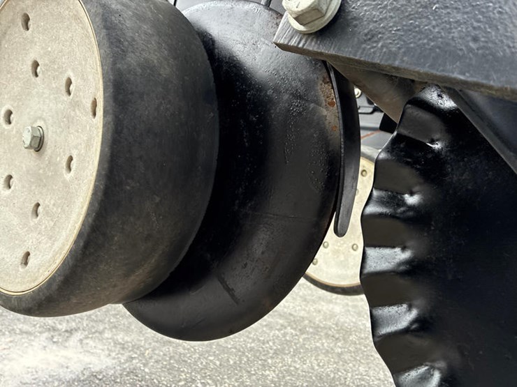 2010-kinze-3600-image-50