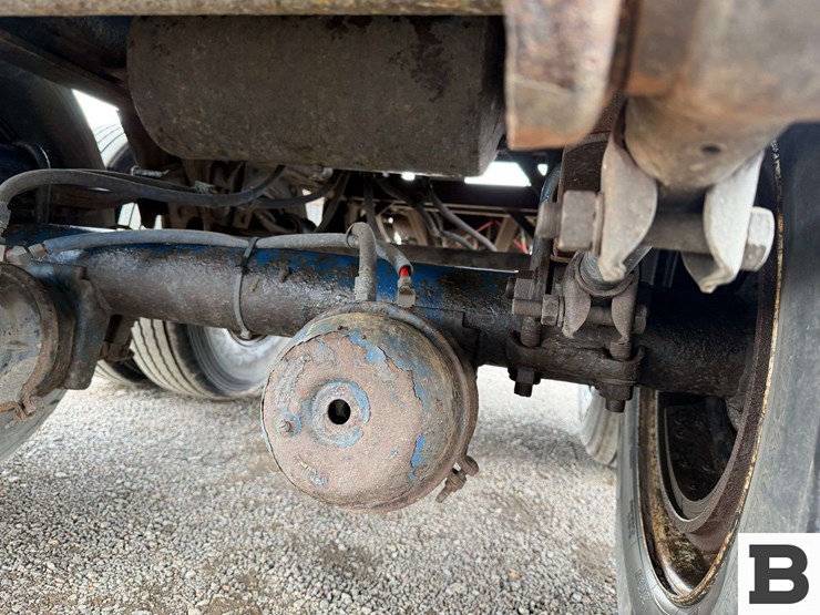 1993-utility-40'-image-18