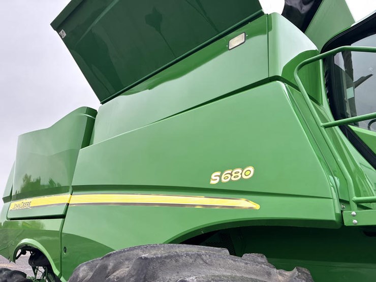 2014-john-deere-s680-image-11
