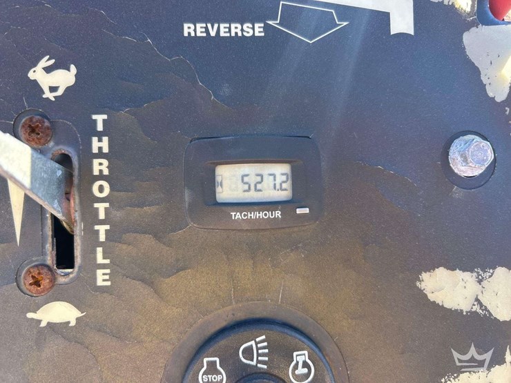 hurricane-power-x3-walk-behind-debris-blower-image-9