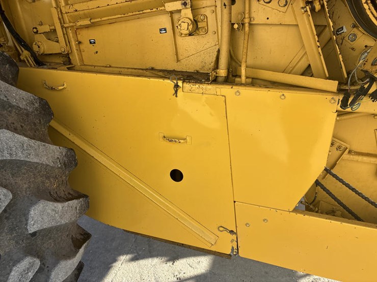 new-holland-tr89-image-53