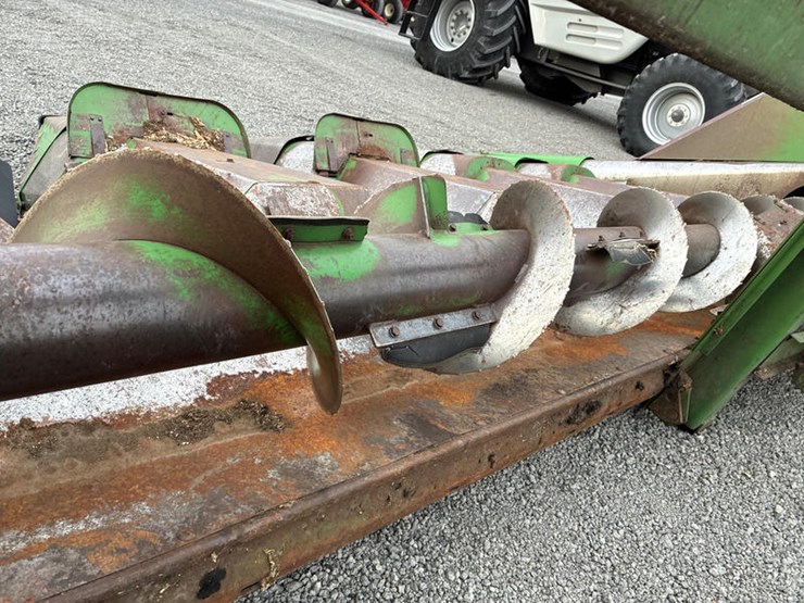 john-deere-843-image-10