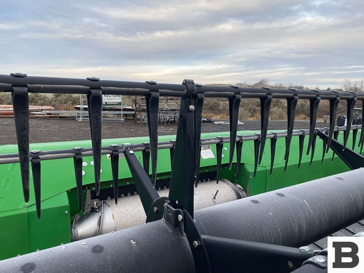 2019-john-deere-735fd-image-11