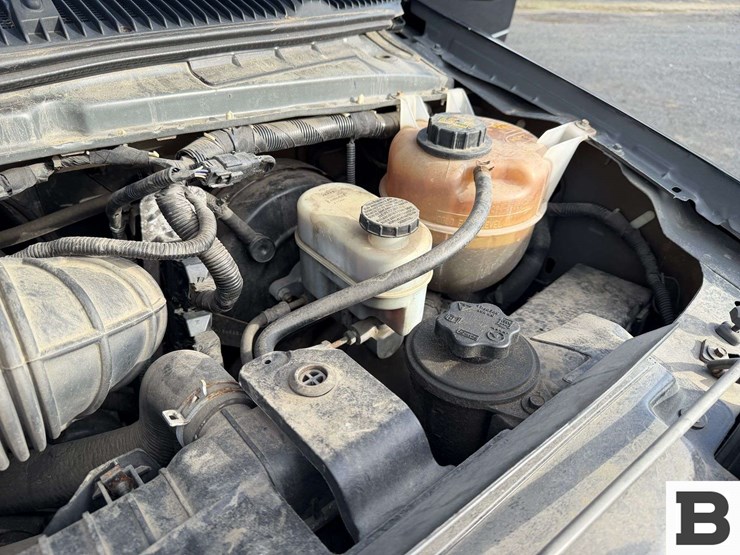 2014-ford-cargo-image-37