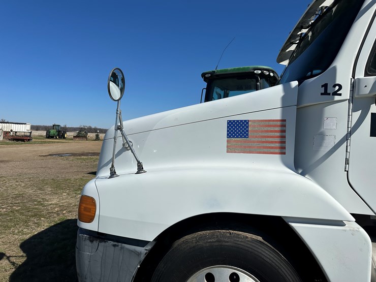 #40057-•-2001-freightliner-century-classic-s/t-t/a-daycab-truck-tractor-1fujbbbg41lh91794-image-29