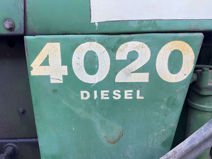 john-deere-4020-image-11