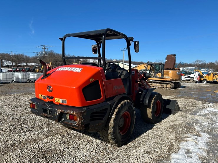 2018-kubota-r630-image-4