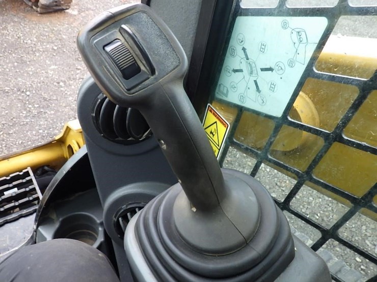 caterpillar-259d-image-30