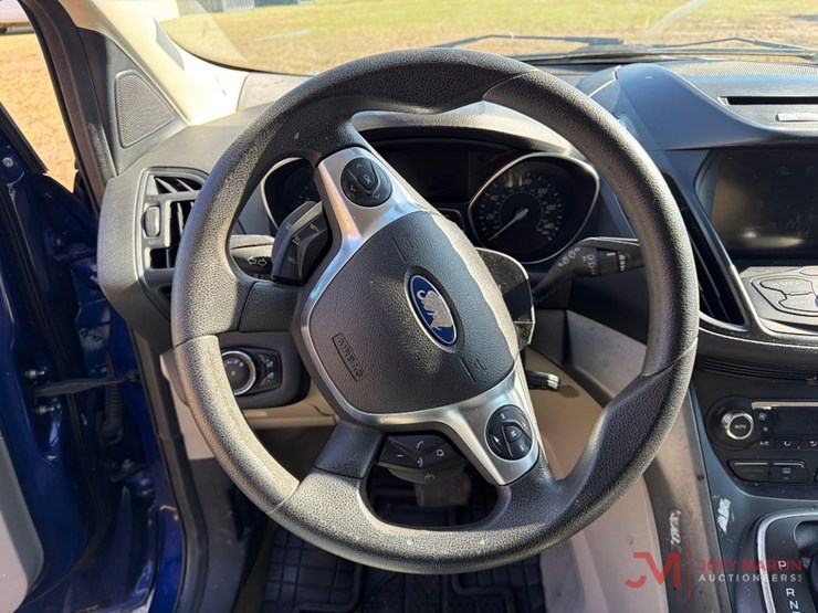 2014-ford-escape-se-image-21