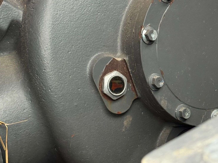 massey-ferguson-2270xd-image-27