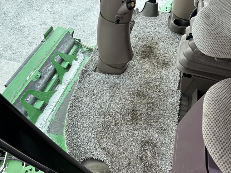 2013-john-deere-s690-image-102