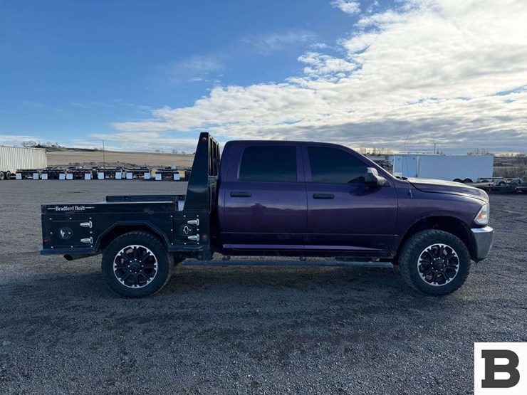 2015-dodge-2500-image-7