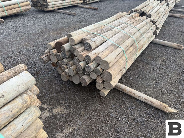 ..-wooden-posts-image-3