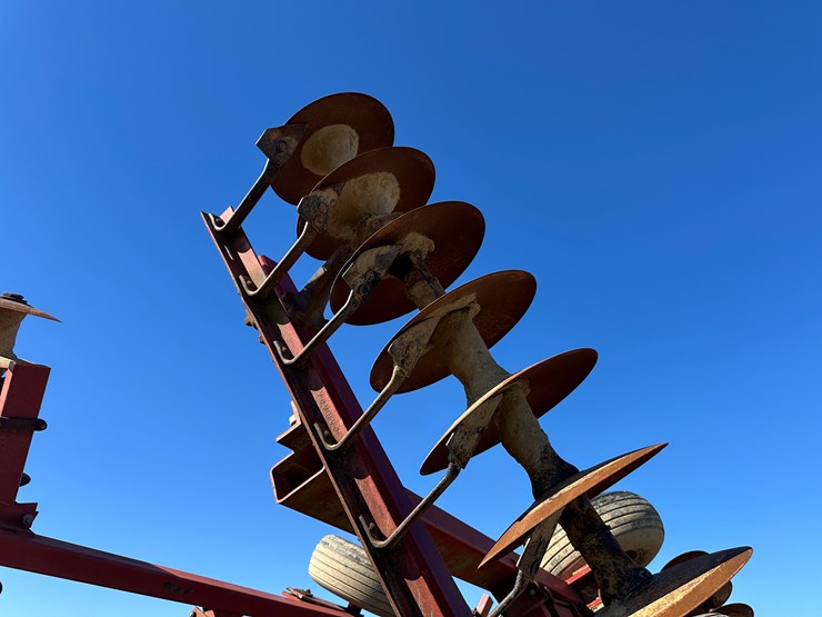 case-ih-3900-image-16