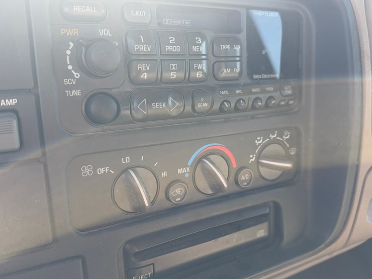 1996-chevrolet-3500-image-23