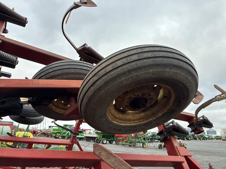 case-ih-4800-image-32