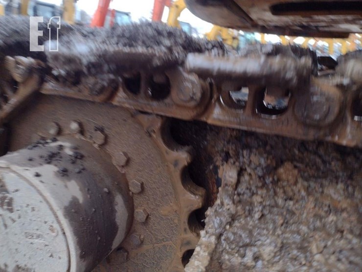 2019-deere-75g-image-34