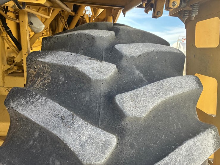 new-holland-tr89-image-41