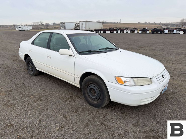 1999-toyota-camry-sedan-image-6