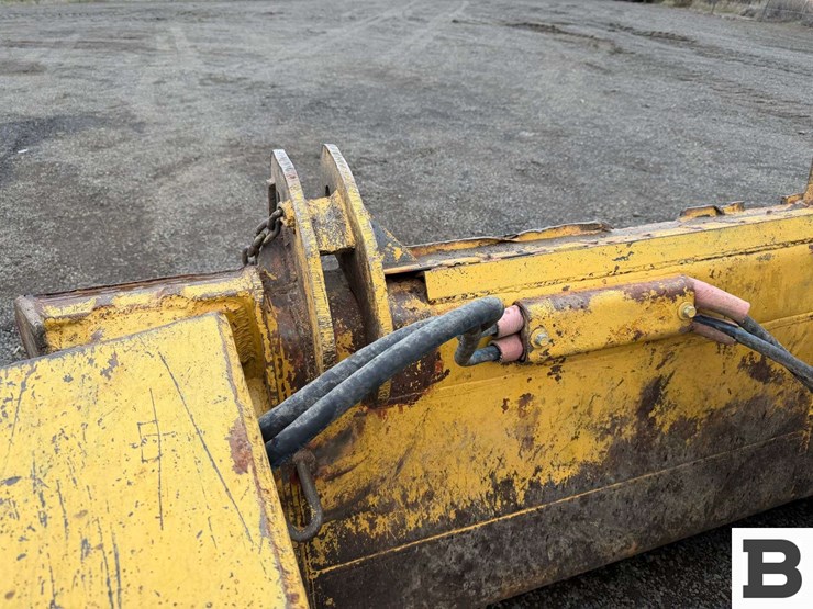 caterpillar-d6-image-13