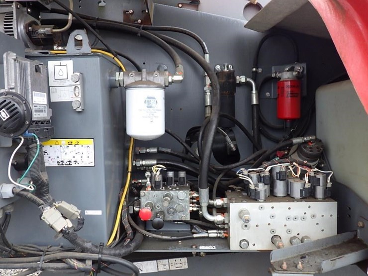 2017-skyjack-sj66t-image-10