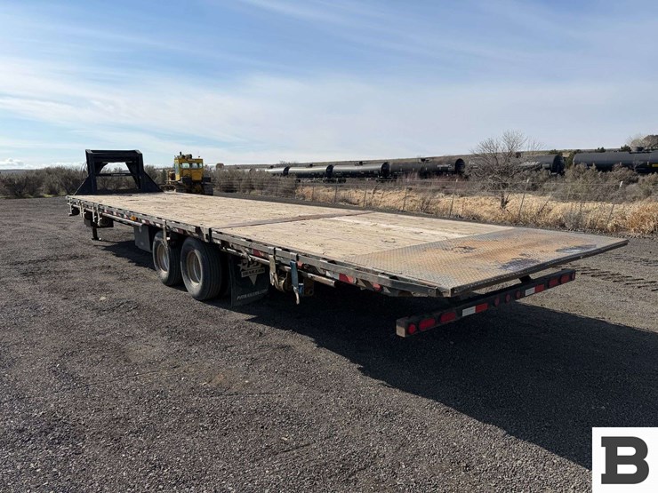2014-pj-gooseneck-flatbed-trailer-image-4
