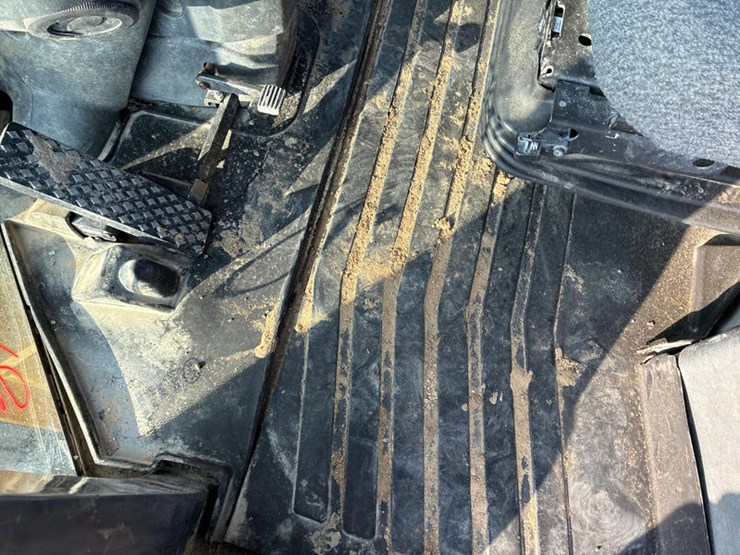 2011-deere-544k-image-29