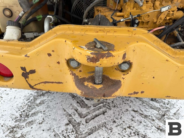 2013-caterpillar-906-image-32