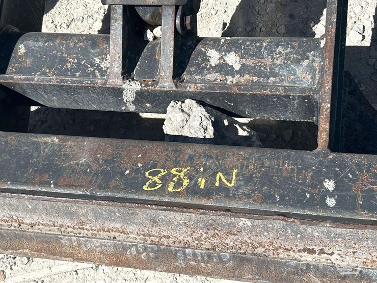 hitachi-zx75us-image-18