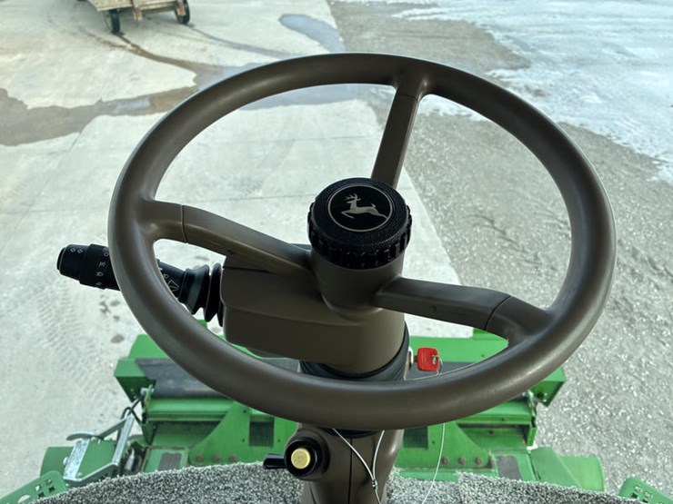2015-john-deere-s680-image-109