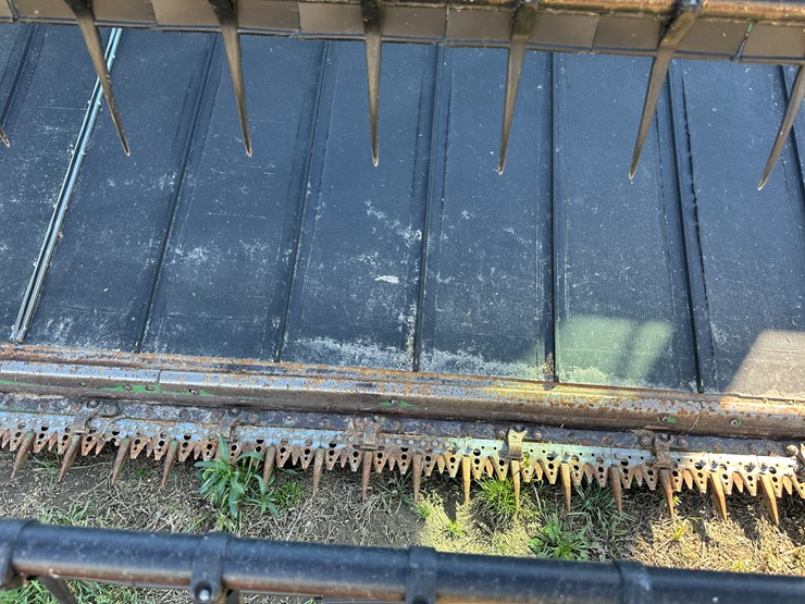 john-deere-630d-image-40