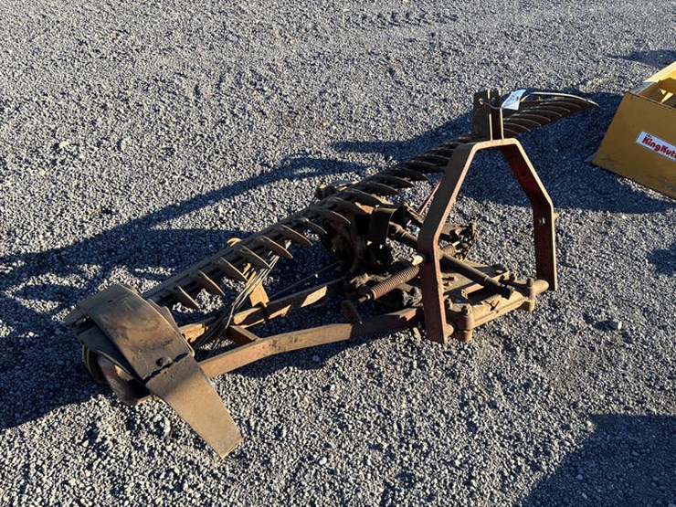 #114527-•-ih-3pt-sickle-mower-image-1