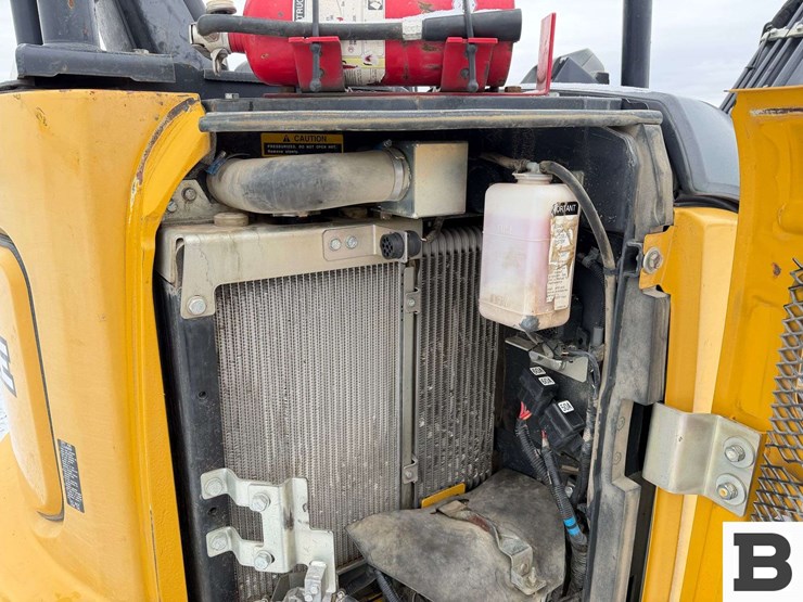 2017-deere-35g-image-33