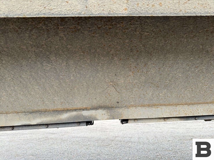 2000-neville-trailer-image-15