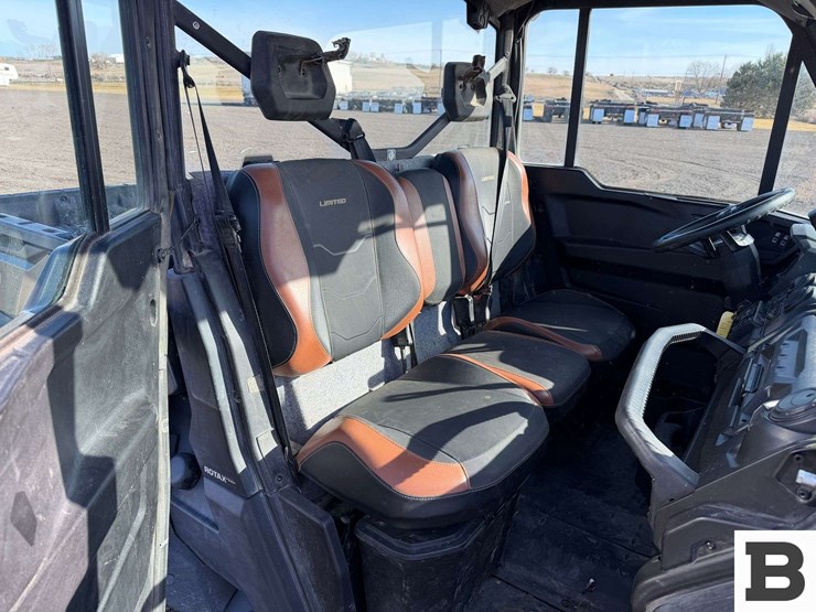 2023-can-am-defender-limited-hd10-atv-image-43