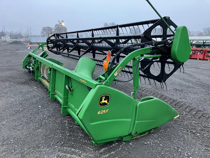 2011-john-deere-625f-image-11