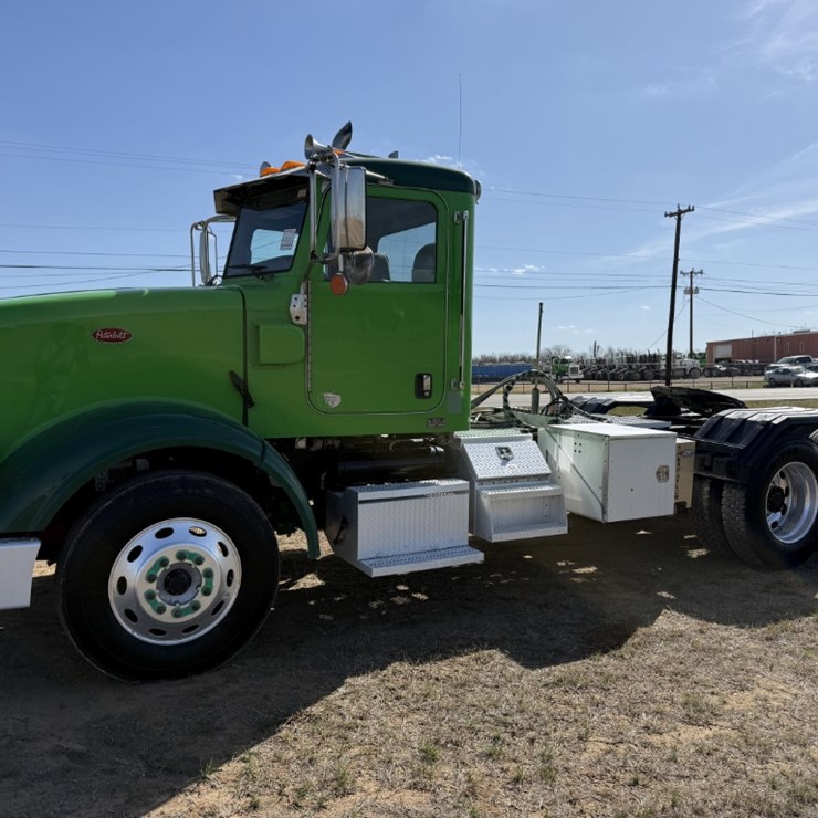 2020 PETERBILT 367