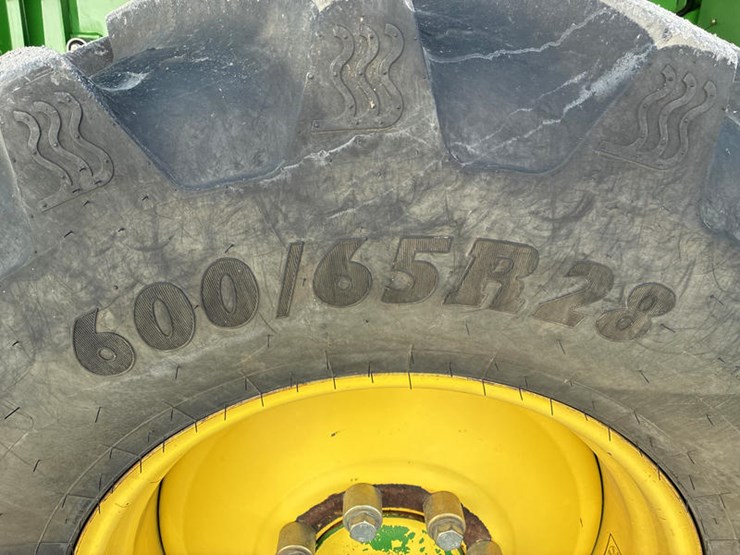 2013-john-deere-s670-image-40