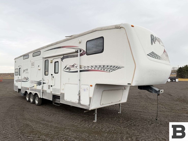 2006-raptor-3712ts-travel-trailer-image-7