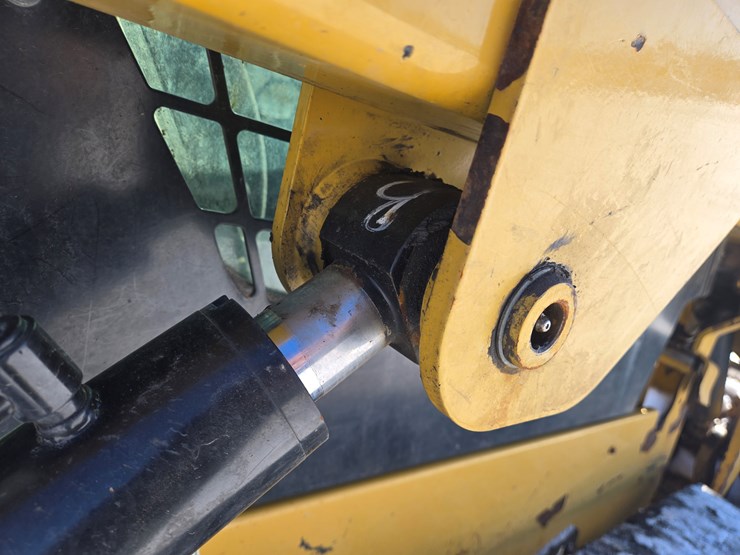 caterpillar-259d-image-19