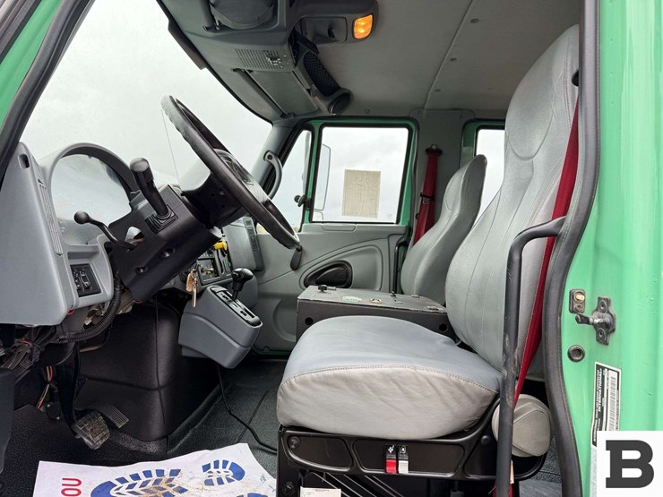 2005-international-7400-image-50