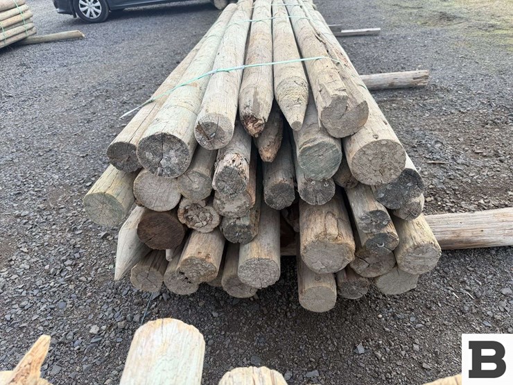 ..-wooden-posts-image-4