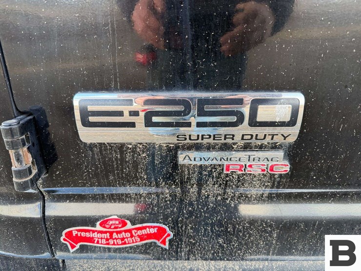 2014-ford-cargo-image-16